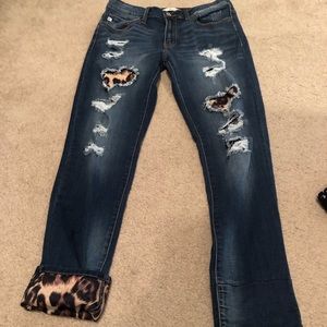 Kancan cheetah print jeans.